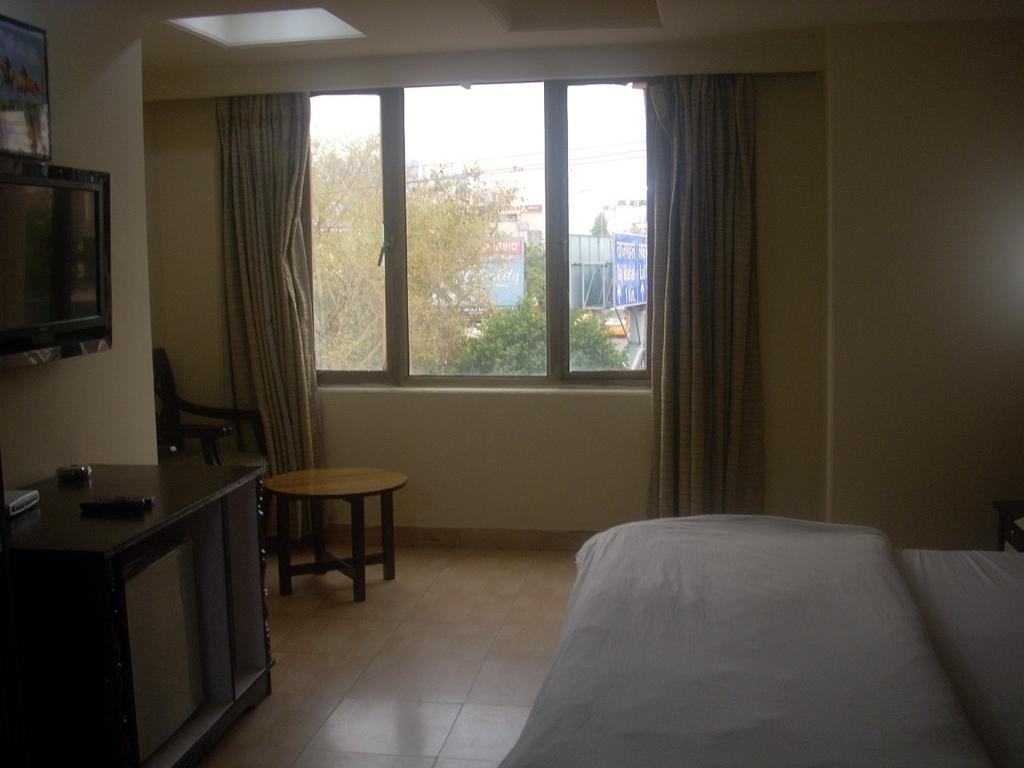 אגרה Hotel Ganga Ratan חדר תמונה