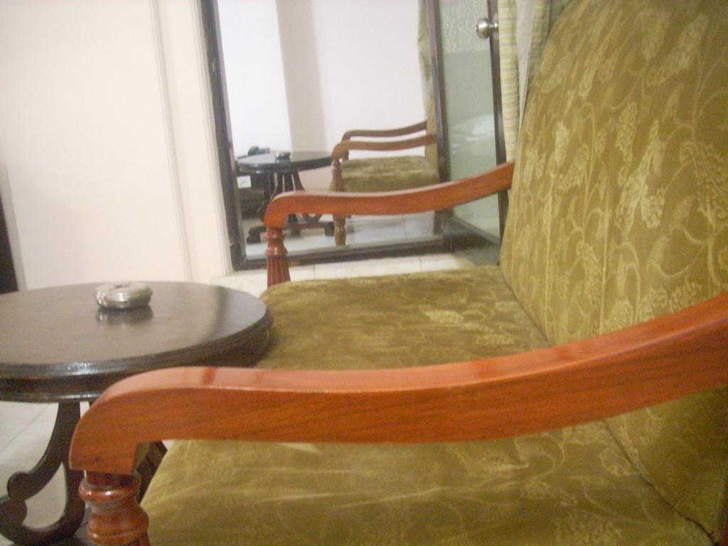 אגרה Hotel Ganga Ratan חדר תמונה