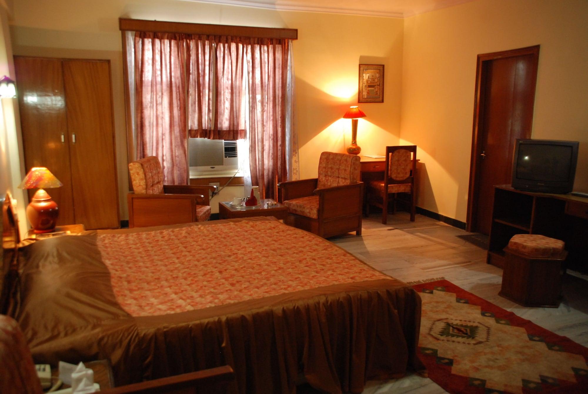 אגרה Hotel Ganga Ratan מראה חיצוני תמונה
