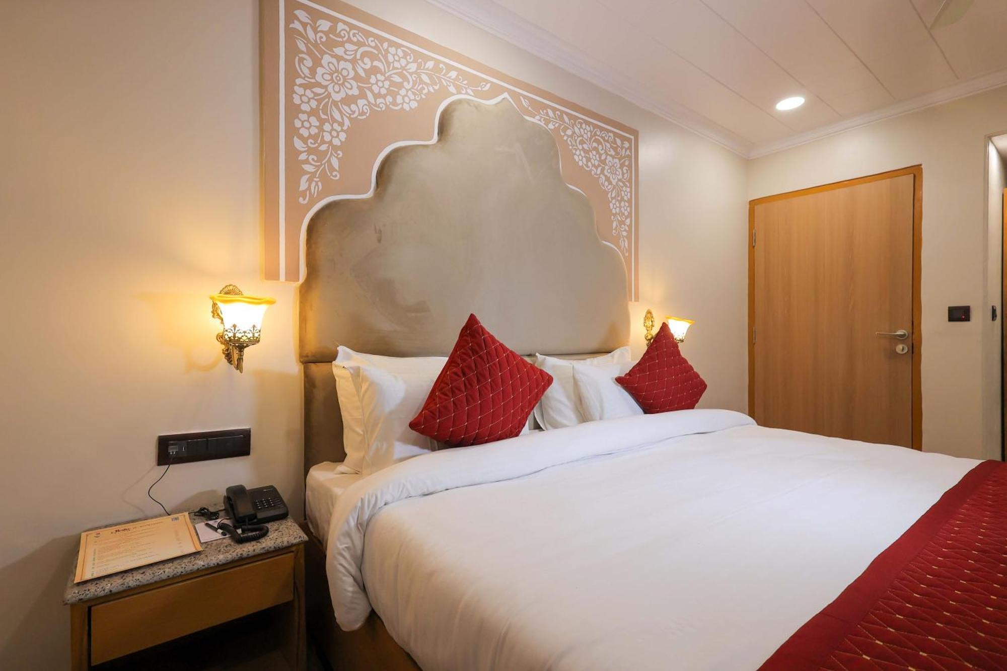 אגרה Hotel Ganga Ratan מראה חיצוני תמונה