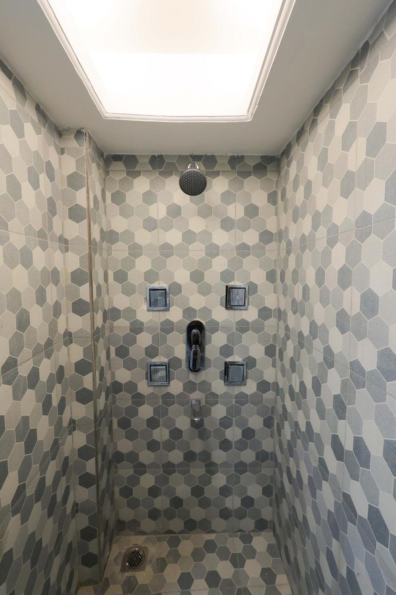 אגרה Hotel Ganga Ratan מראה חיצוני תמונה