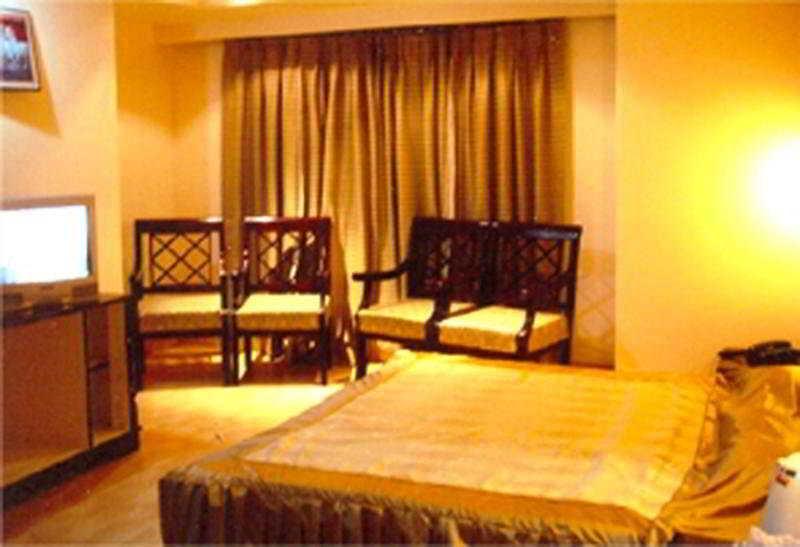 אגרה Hotel Ganga Ratan מראה חיצוני תמונה