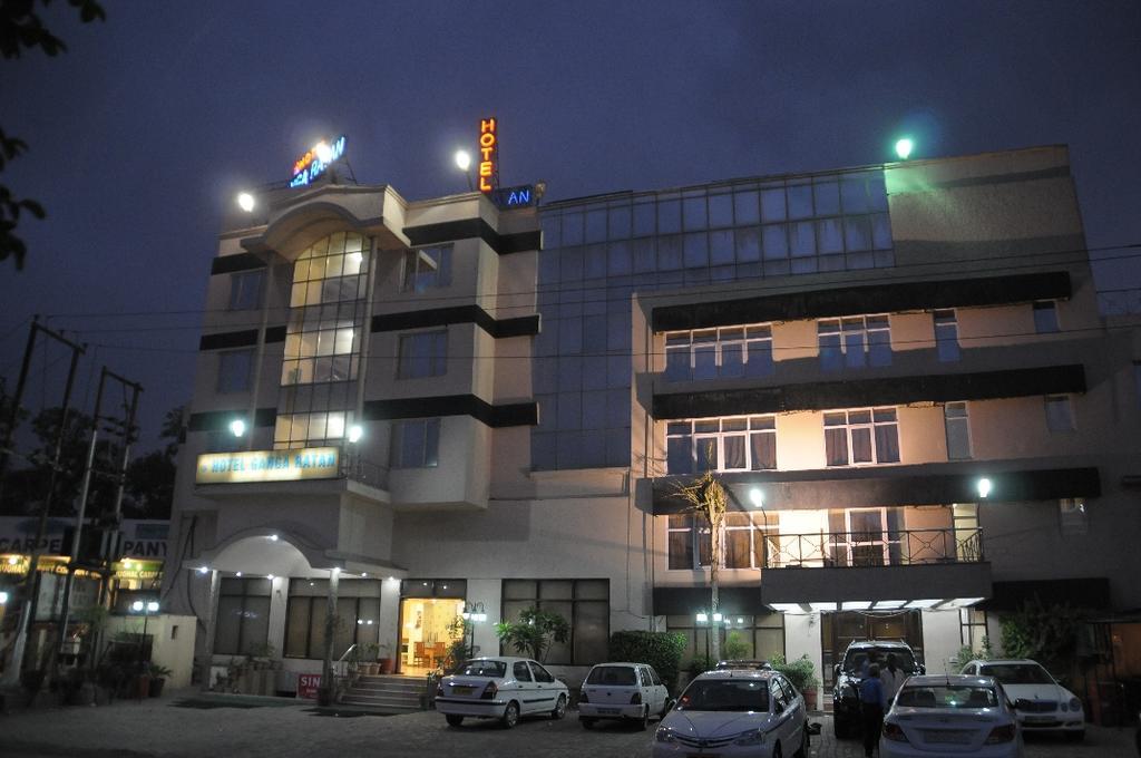 אגרה Hotel Ganga Ratan מראה חיצוני תמונה