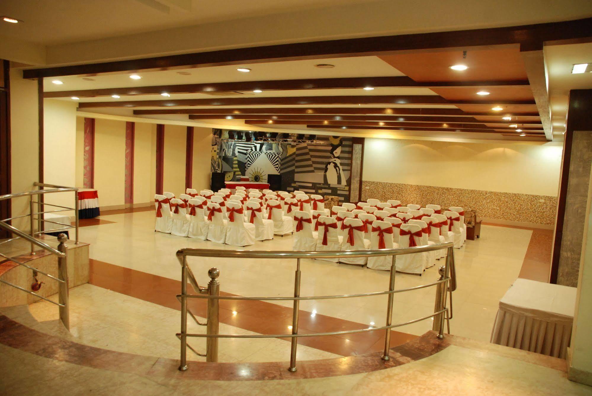 אגרה Hotel Ganga Ratan מראה חיצוני תמונה