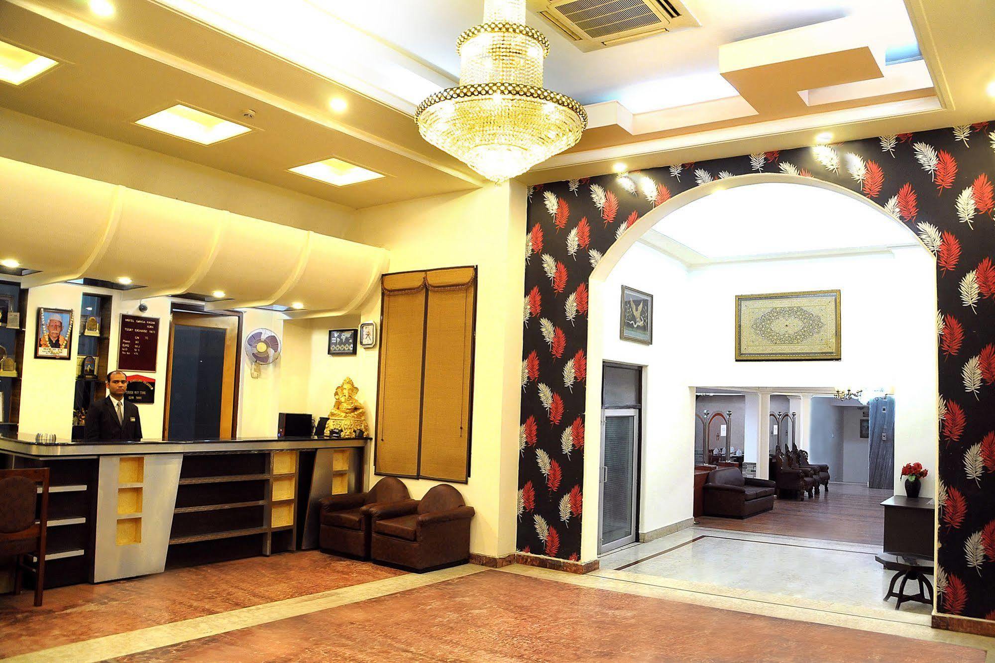 אגרה Hotel Ganga Ratan מראה חיצוני תמונה