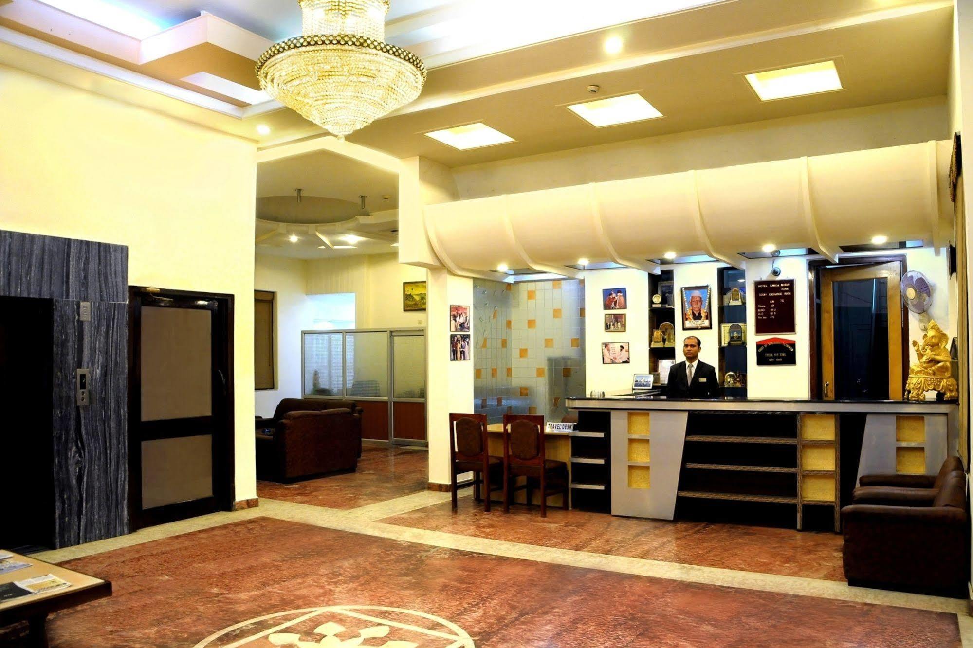 אגרה Hotel Ganga Ratan מראה חיצוני תמונה