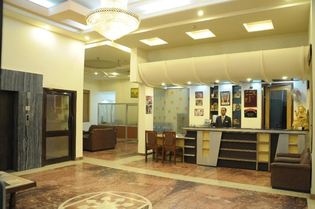 אגרה Hotel Ganga Ratan מראה חיצוני תמונה