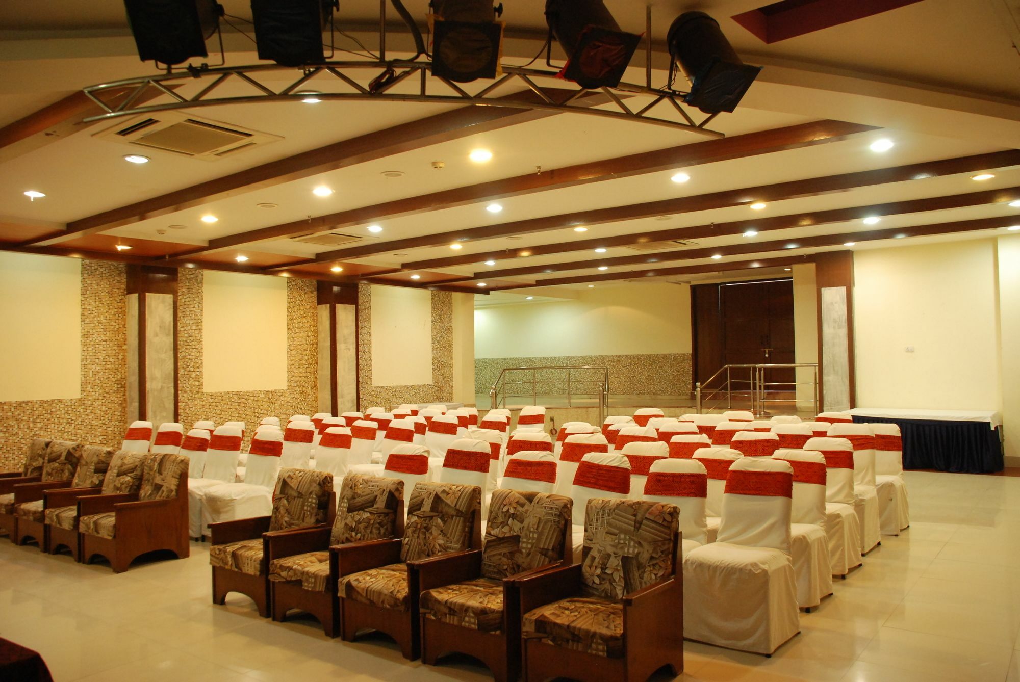 אגרה Hotel Ganga Ratan מראה חיצוני תמונה