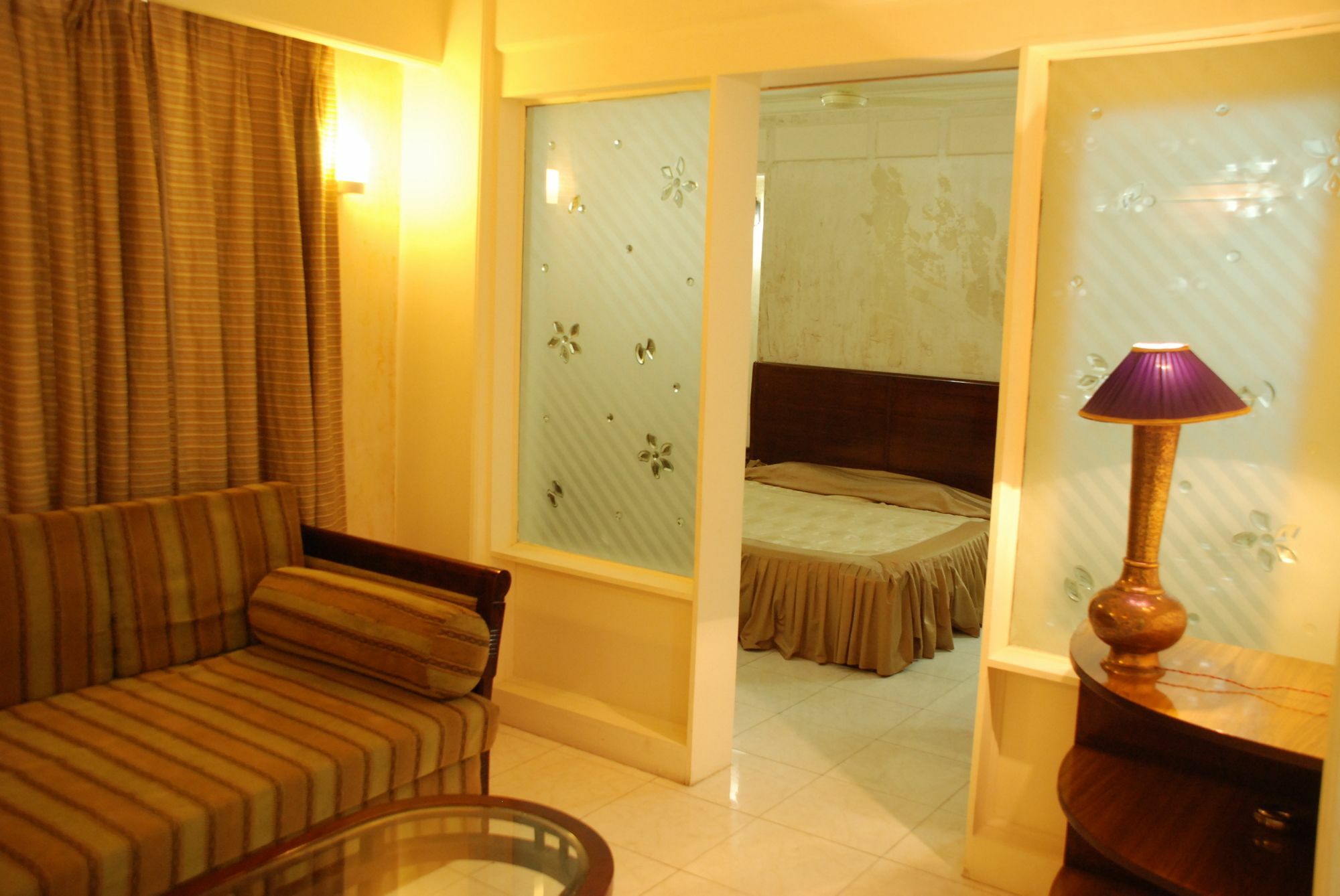 אגרה Hotel Ganga Ratan מראה חיצוני תמונה